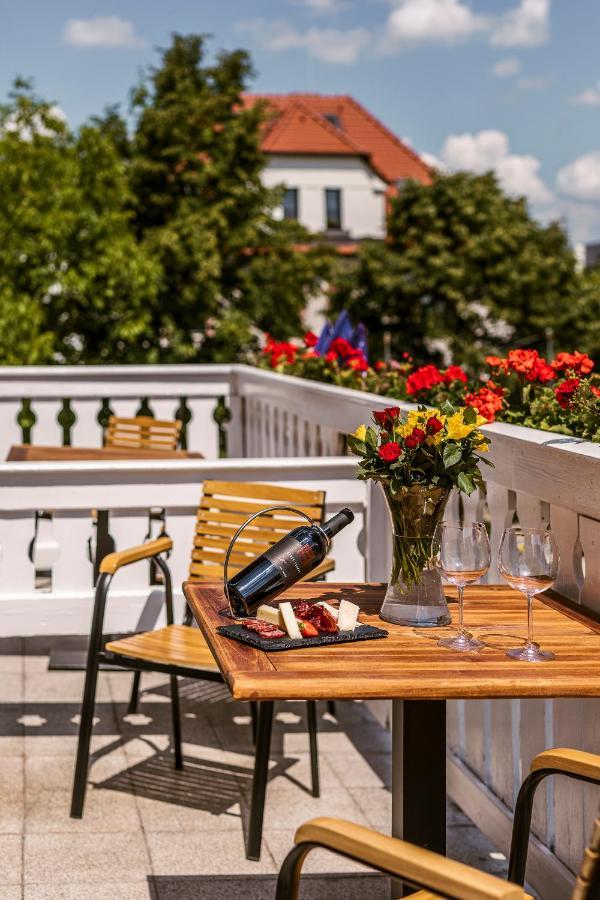 Prague Hotel Carl Inn Restaurant & Free Parking Exterior foto